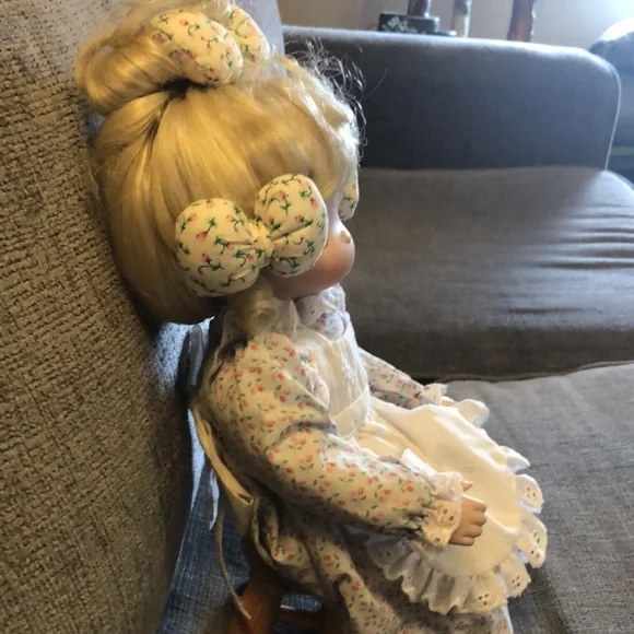 Precious Moments Doll Tell Me Story of Jesus Porcelain 14” T Vtg 1994 #2912A - Picture 3 of 4